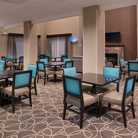 Holiday Inn Express & Suites Bakersfield Airport By Ihg Exterior foto