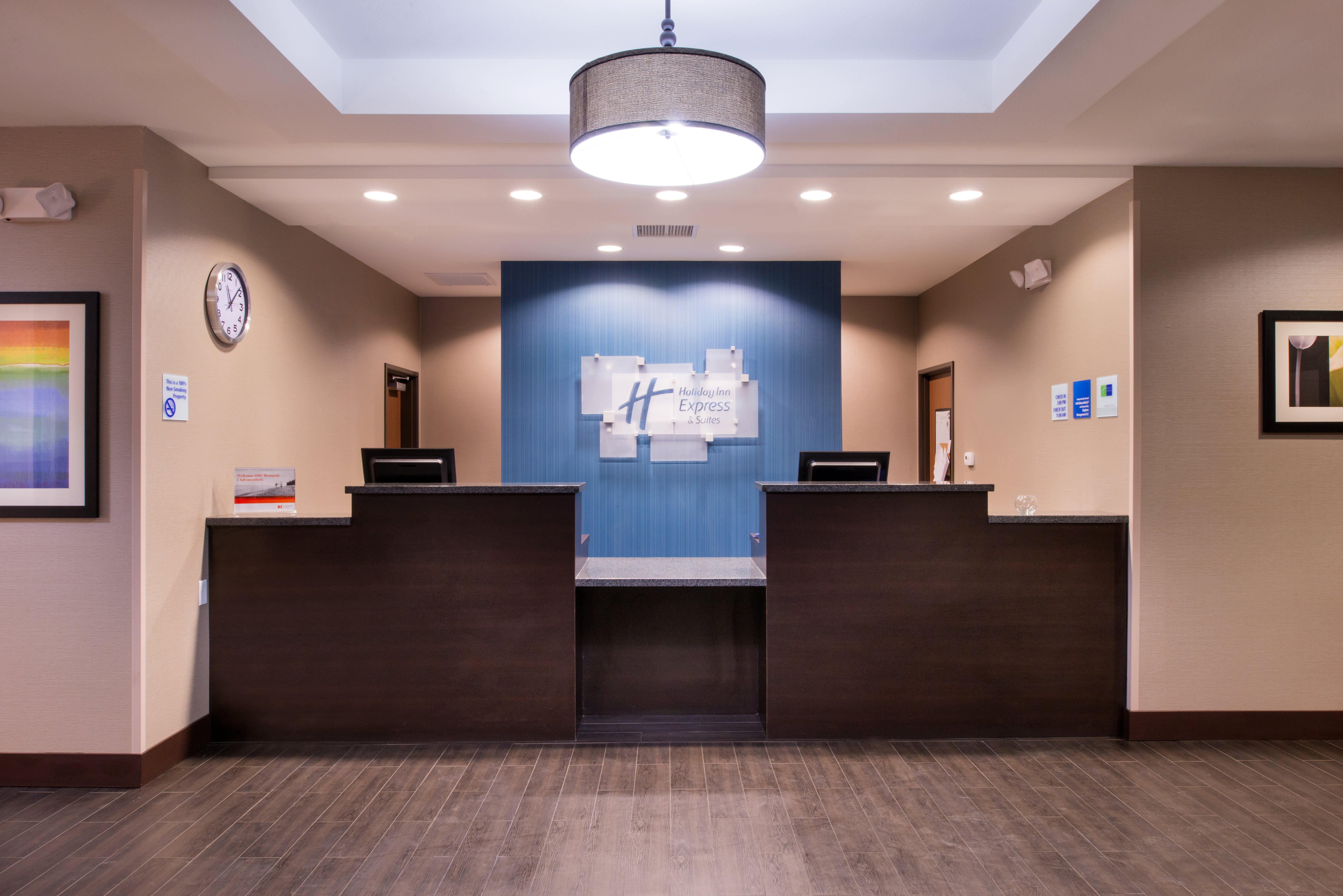 Holiday Inn Express & Suites Bakersfield Airport By Ihg Exterior foto
