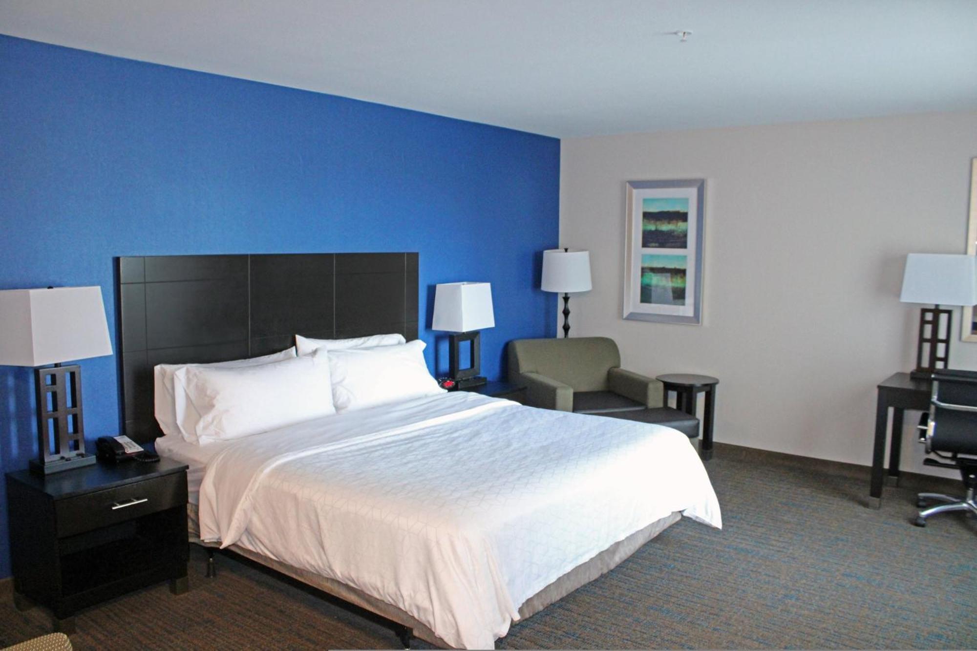Holiday Inn Express & Suites Bakersfield Airport By Ihg Exterior foto